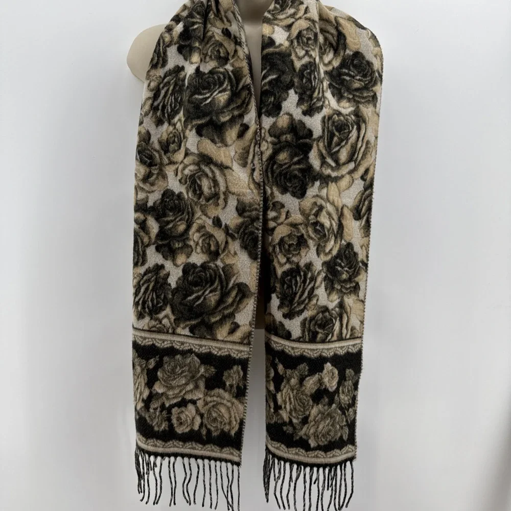 Cashmink V. Fraas Acrylic Roses‎ Print Scarf Soft Brown